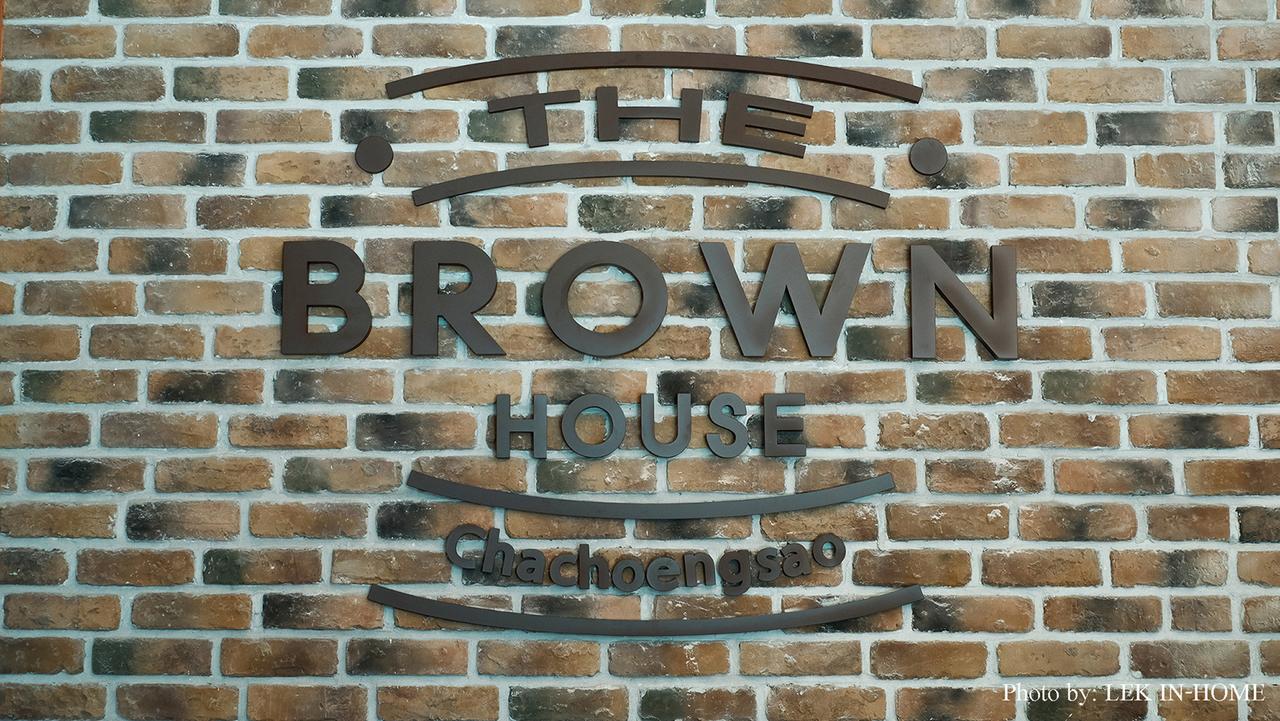 The Brown House Hotel Csacsöngszau Kültér fotó